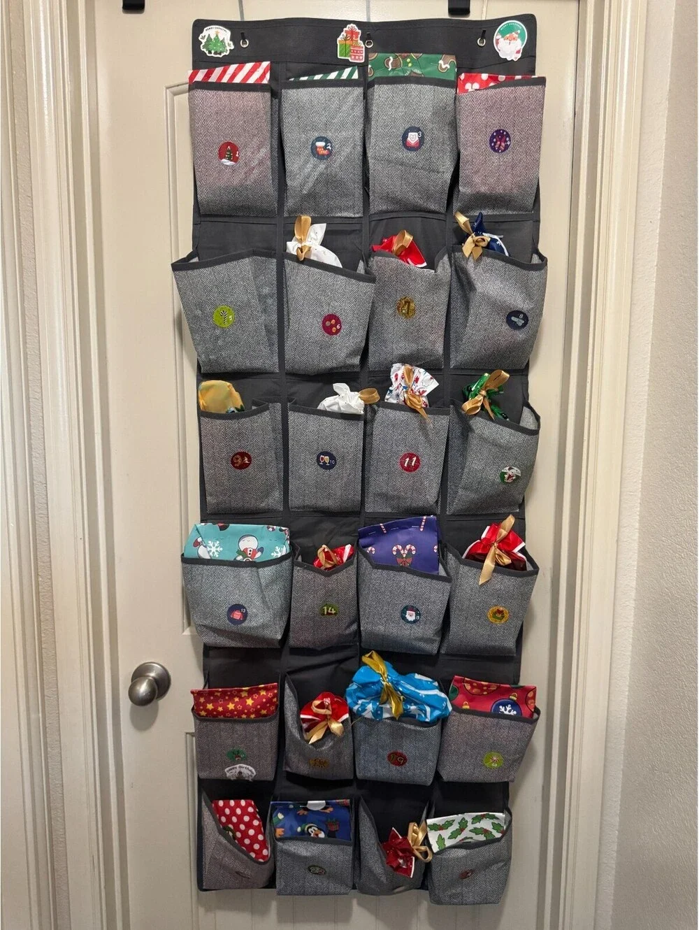 12 Days SOCKS Pocket CHRISTMAS Advert Calendar, Xmas Socks